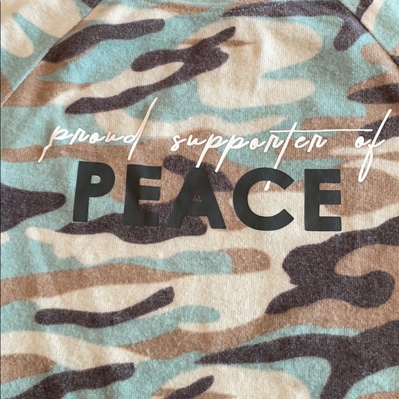 Peace Love World Girls size 10 Camo Fleece - Picture 4 of 7